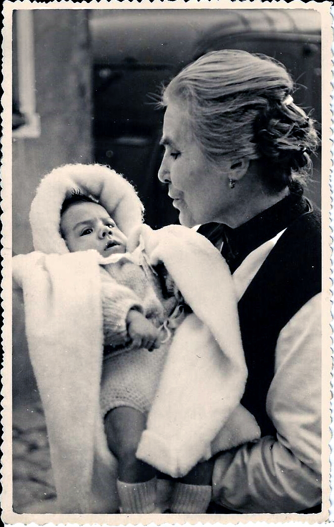 Juliette et son petit filsJean 1955